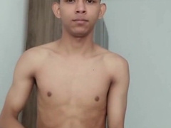 colombiano dotado en su casa