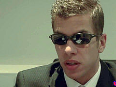 dickblowing buff asspounding guy in the car