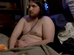 Geeky guy jerking off alone