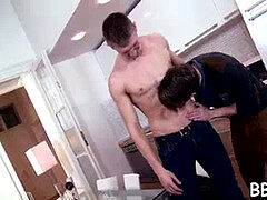 queer twunk sure knows how to rail