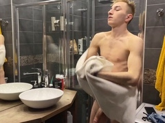 Steamy bathroom jerk-off session with a group of horny twunks