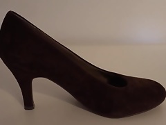 My Sister's Shoes: Brown Oktoberfest Heels I 4K