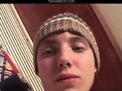 Blinx Jacking On The Mantel