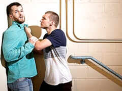 Stalker Quentin Gainz fucks his target, Elye Black