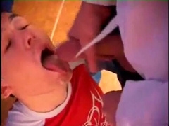 Twink's Amateur Blowjob Bukkake 3