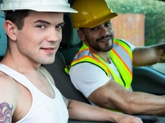 Construction workers Arad Winwin and Dakota Payne fuck in the ass