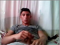 Straight Turkish Guy Cums on Cam