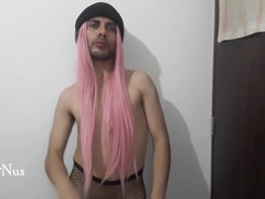 Pinkish periwig on guy with dance