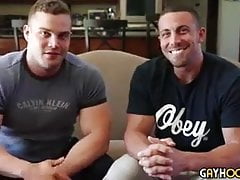 Gay Sex : Derek Jones & Buck Carter (Bodybuilder Condom)