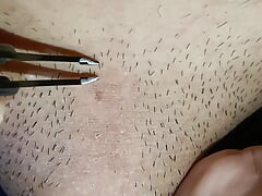 This is called penis hair pulling, and it's very painful (A Hao)