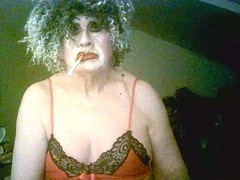 Sarah flaunts her sexy side in lingerie and high heels for her custom audience