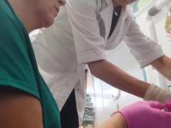 Professional doctor - Changing the catheter