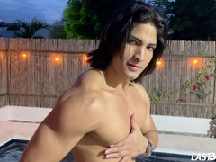 Ricky Iglesias shows his oily body and enjoys a handjob too