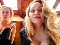 Grosser arsch, Fingern, Küssen, Lecken, Lingerie, Masturbation, Muschi, Entkleiden