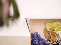 Grosse titten, Blasen, Bruder, Braunhaarige, Schwestern, Abendanzug, Taboo, Titten