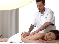 18 летние, Азиатки, Большая жопа, Большой член, Брюнетки, Собачьи, Массаж, Натуральные сиськи