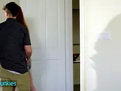 Tetas grandes, Hermano, Hd, Madres para coger, Monstruo, Realidad, Pelirrojo, Gritar