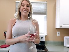 Blonde, Plantureuse, Hd, Mère que j'aimerais baiser, Maman, Pov, Belle mère, Tabou