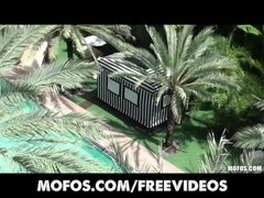 Бикини, Блондинки, Измена, Глубокая глотка, Собачьи, Хд, Чудовищные размеры, Тату