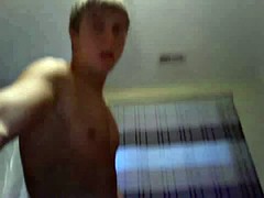 amateur twink bareback pair on webcam