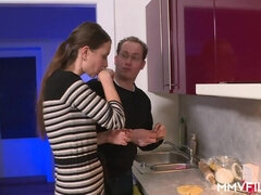 Anal, Brunette brune, Gorge profonde, Dortoir, Branlette thaïlandaise, Hard, Lingerie, Nylon