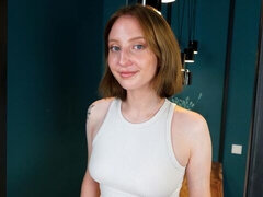 18 jahre, Leie, Grosse titten, Kurzes haar, Dürr, Solo, Entkleiden, Jungendliche (18+)