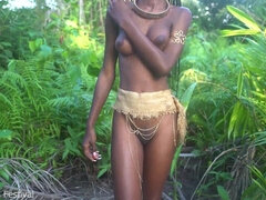 Afrikanisch, Schönheit, Braunhaarige, Tanzen, Schwarz, Im freien, Dürr, Titten