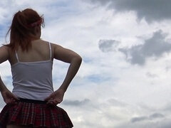 Universiteit, Tsjechisch, Flexibiel, Kut duiken, Roodharige vrouw, Rok, Softcore pornografie, Bekijker