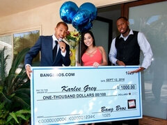 Zwart, Bruinharig, Hondjeshouding, Harig, Handbeurt, Interraciaal, Trio, Tieten likken