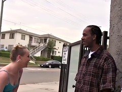 デカチン, 黒人, ブロンド, フェラチオ, 顔射, 異人種間, フェラする, 三人