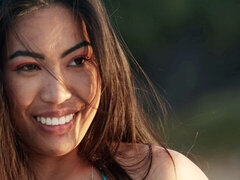 アナル, アジア人, ビキニ, フェラチオ, キス, 淫乱熟女, アウトドア, タトゥー