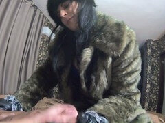 Sneak Peek - MilfyCalla gives a deep blowjob and enjoys cum play in a sexy green fur coat with leather gloves