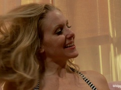 Gros seins, Blonde, Bondage, Femelle, Cuir, Punition, Esclave, Fessée