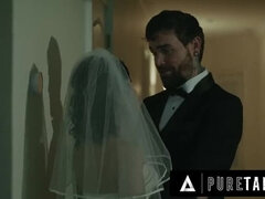 Pure Taboo - Newlywed Penelope Reed Shocked by Stepdad's Bizarre Honeymoon Ritual - Creampie & Blowjob