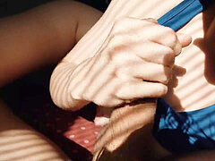 18 jaar, Enthousiasteling, Grote kont, Sperma shot, Vriendin, Handbeurt, Huisgemaakt, Tiener