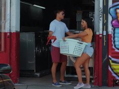 Cul, Gros cul, Brunette brune, Voiture, Tir de sperme, Hard, De plein air, Public
