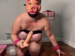 Pigslave grunts and fucks her ass after licking up the piss