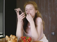Собачьи, Ласковые ручки, На кухне, Мастурбация, Бритые, Тощие, Соло, Молоденькие