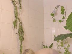 Billie - Flora