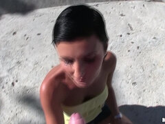 Amateur, Morena, Coche, Sexo duro, Al aire libre, Pov, Realidad, Puta