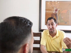 Sofie Reyez, Kitty Carrera & Derrick Ferrari in a StepDaughter Bake And Swap orgy!