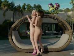 Stellung 69, Arsch, Blondine, Latina, Lecken, Lingerie, Party, Zierlich