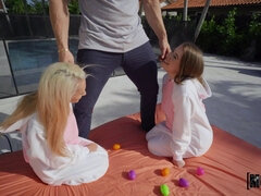 お尻, 女 人男 人, 手コキする, なめる, 自然山雀, オマンコ, スパンキング, オッパイの