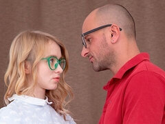 Grote lul, Pijpbeurt, Jurk, Natuurlijke tieten, Secretaresse, Slet, Tiener, Tieten likken