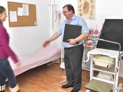 Comes To Her Gyno Doctor - Jennifer Amton