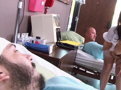 Sucer une bite, Infirmière, Adolescente, Uniforme, Pute