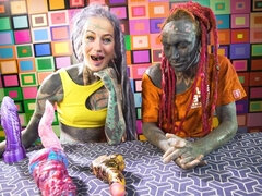 Couple, Tatouage, Jouets