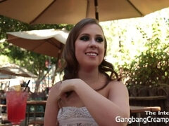 Amateur, Brunette brune, Voiture, Éjaculation interne, Petite femme, Pov, Rasée, Nénés