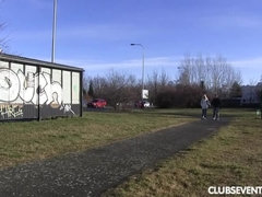 Blonde, Sucer une bite, Club, Hard, De plein air, Séduite, Rasée, Adolescente