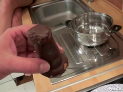 Брюнетки, В одежде, Семяизвержение, Сперма на лице, Еда, Наездница, Душ, Чулки